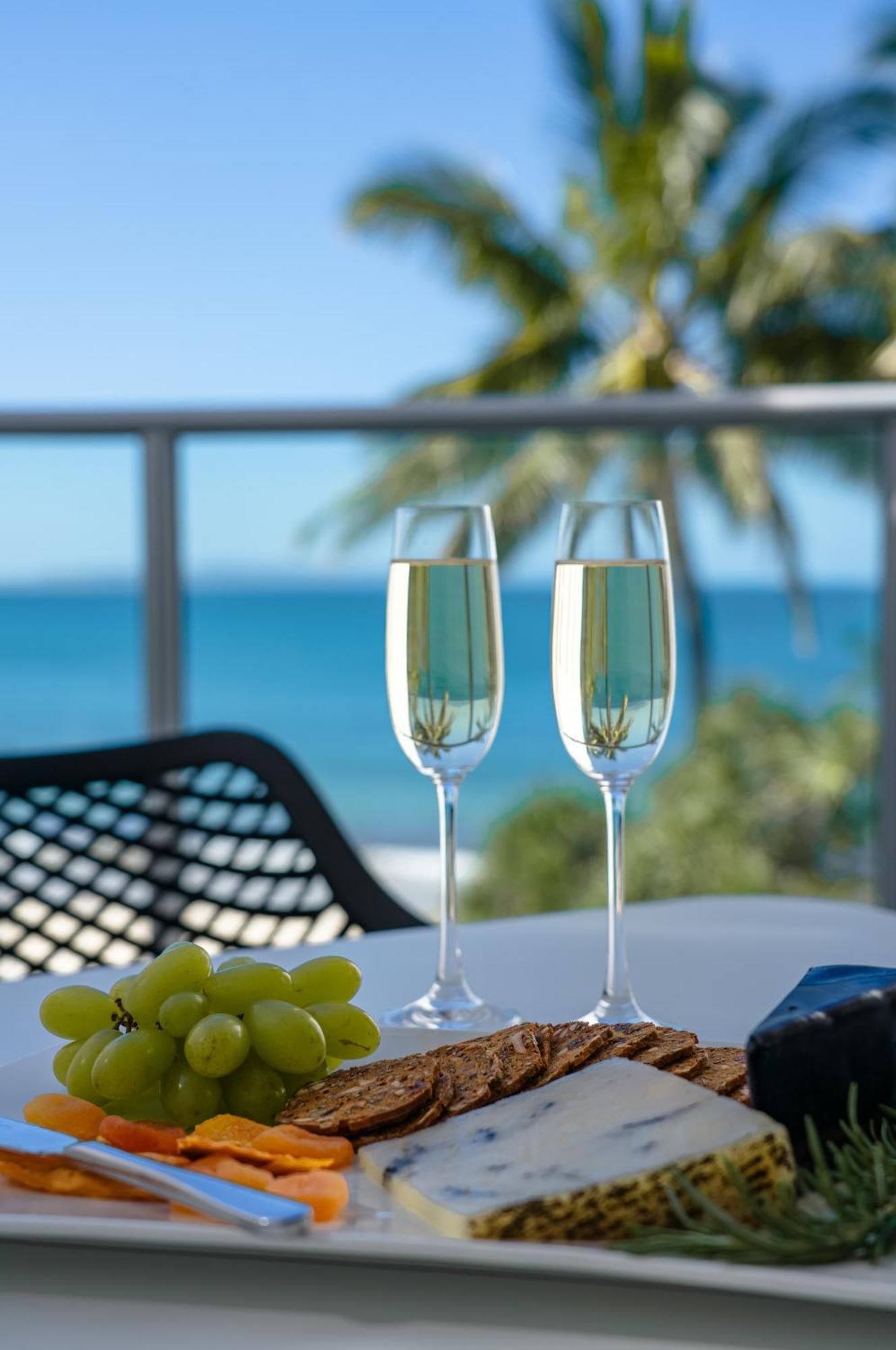 On The Beach Noosa Resort Noosa Heads Exterior foto